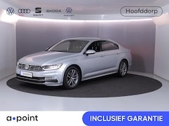 Volkswagen Passat - 1.4 TSI Highline Business R 125pk DSG| digital display| Camera| verwarmde voorruit en -sto