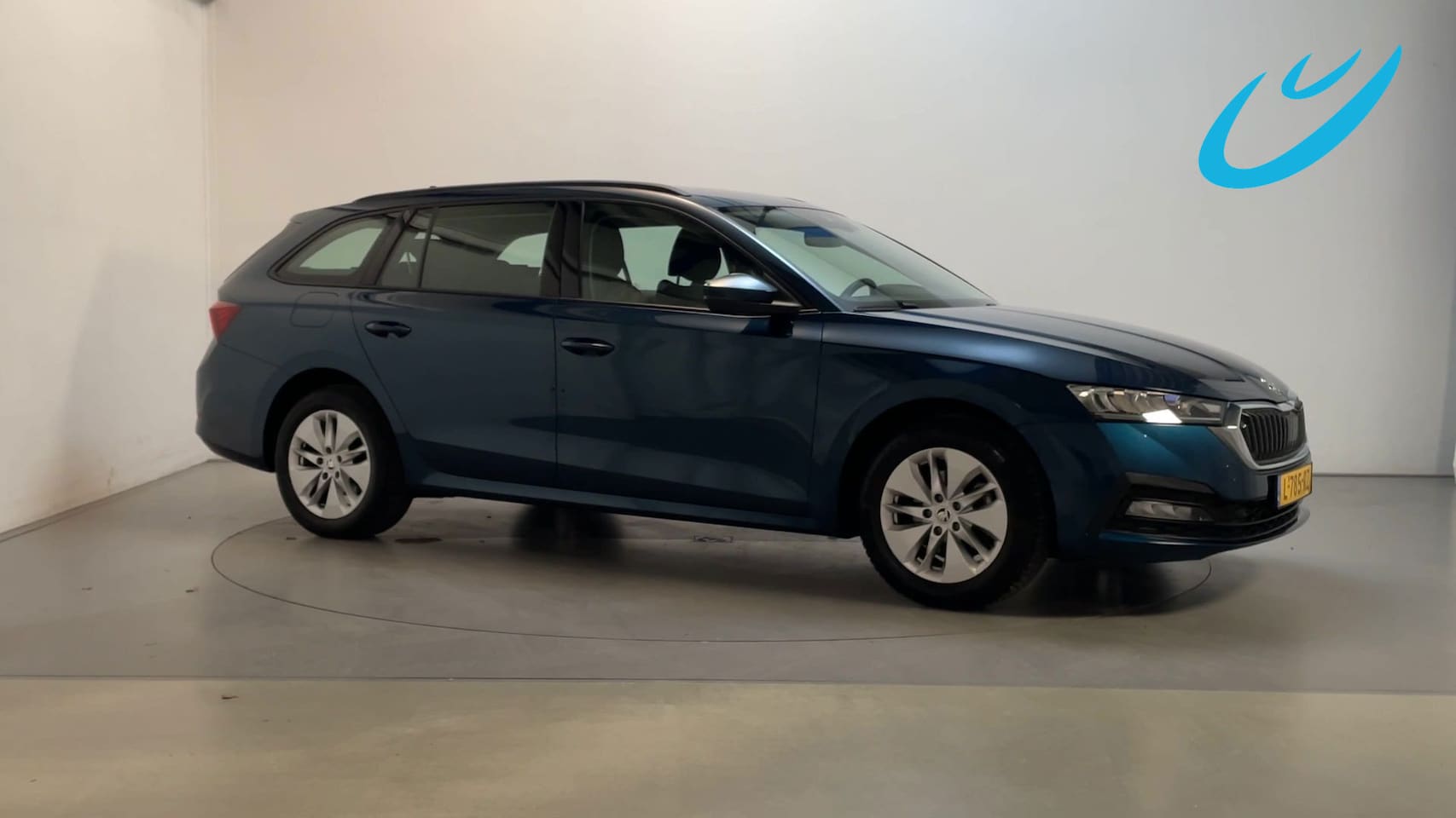 Skoda Octavia Combi - 1.0 TSI 110pk Business Edition Parkeersensoren Navigatie DAB+ App-Connect - AutoWereld.nl