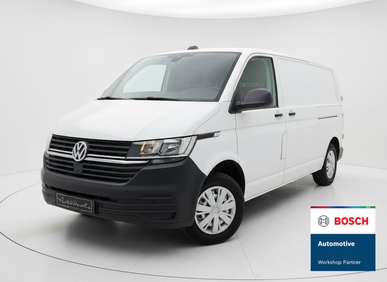 Volkswagen Transporter - 2.0 TDI L2H1 30 CRUISE - STOELVERWARMING - TREKHAAK - PARKEERSENSOREN - AutoWereld.nl