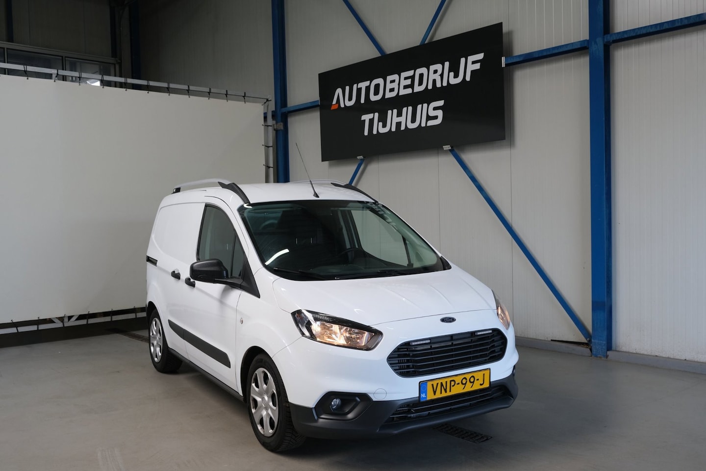 Ford Transit Courier - 1.0 Benzine > MOTOR DEFECT < - AutoWereld.nl