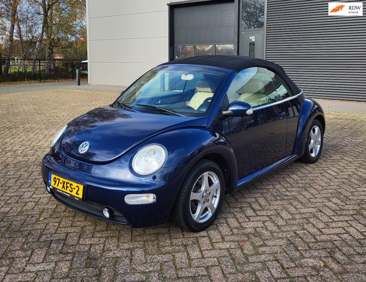 Volkswagen New Beetle Cabriolet - 2.0, Airco,Stoelv,APK 12/26! - AutoWereld.nl