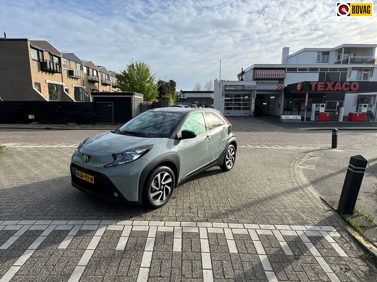 Toyota Aygo X - 1.0 VVT-i MT Pulse 1.0 VVT-i MT Pulse - AutoWereld.nl
