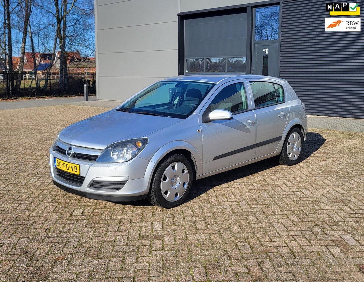Opel Astra - 1.6 5-drs Cruisecontrol,airco,carplay,trekhaak! - AutoWereld.nl