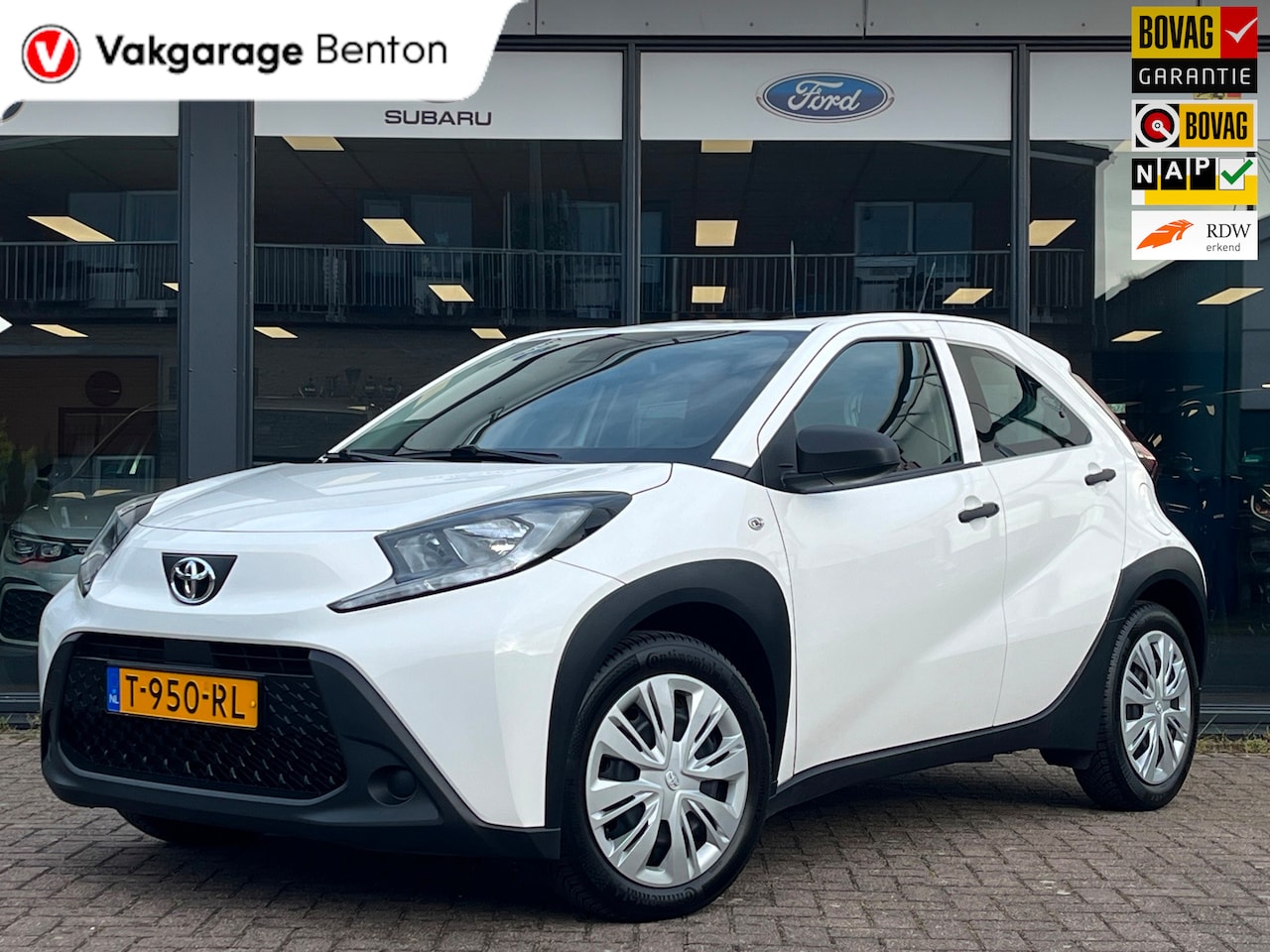 Toyota Aygo X - 1.0 VVT-i | All Season banden | Airco | Cruise Control | Lane Assist | Apple CarPlay | And - AutoWereld.nl