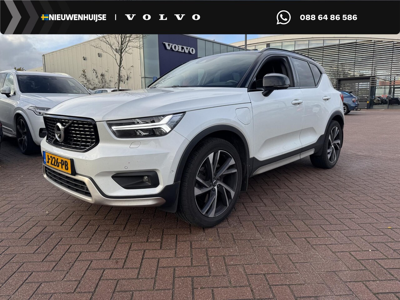 Volvo XC40 - 1.5 T5 Recharge R-Design | Full Options | Adaptieve Cruise Control | Schuif-/ Kanteldak | - AutoWereld.nl