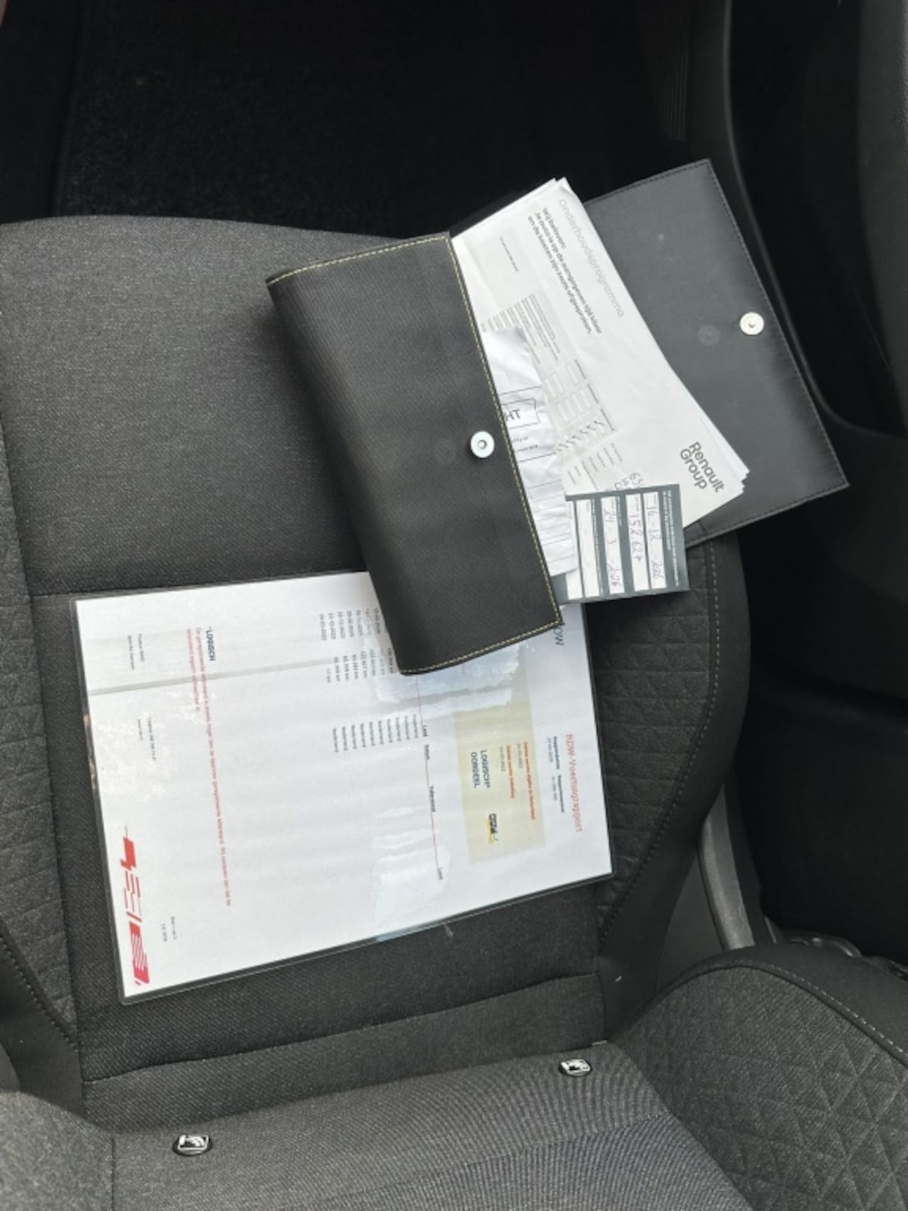 Renault Clio - 1.0 Zen Navigatie/Carplay/Trekhaak