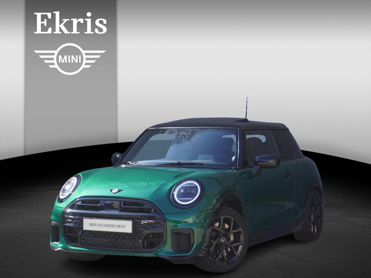 MINI Cooper - 3-deurs C John Cooper Works Uitvoering | Pakket XL | Glazen panoramadak | HIFI System Harm - AutoWereld.nl
