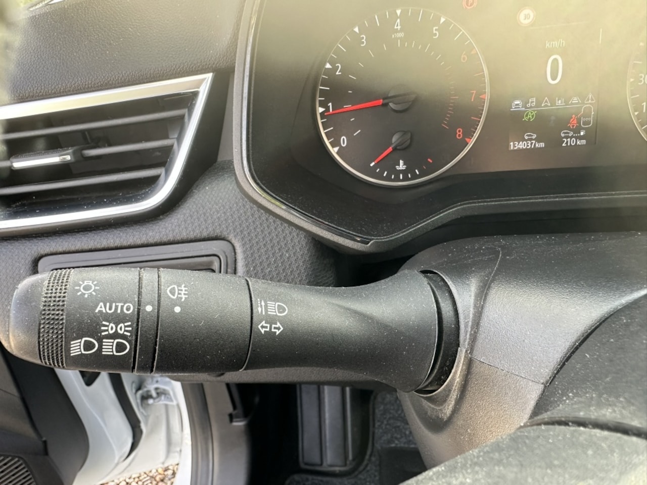 Renault Clio - 1.0 Zen Navigatie/Carplay/Trekhaak