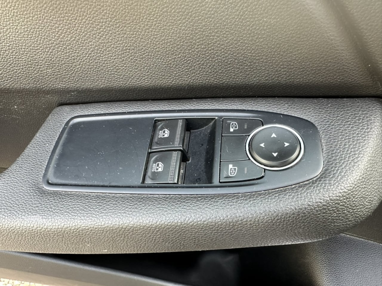 Renault Clio - 1.0 Zen Navigatie/Carplay/Trekhaak