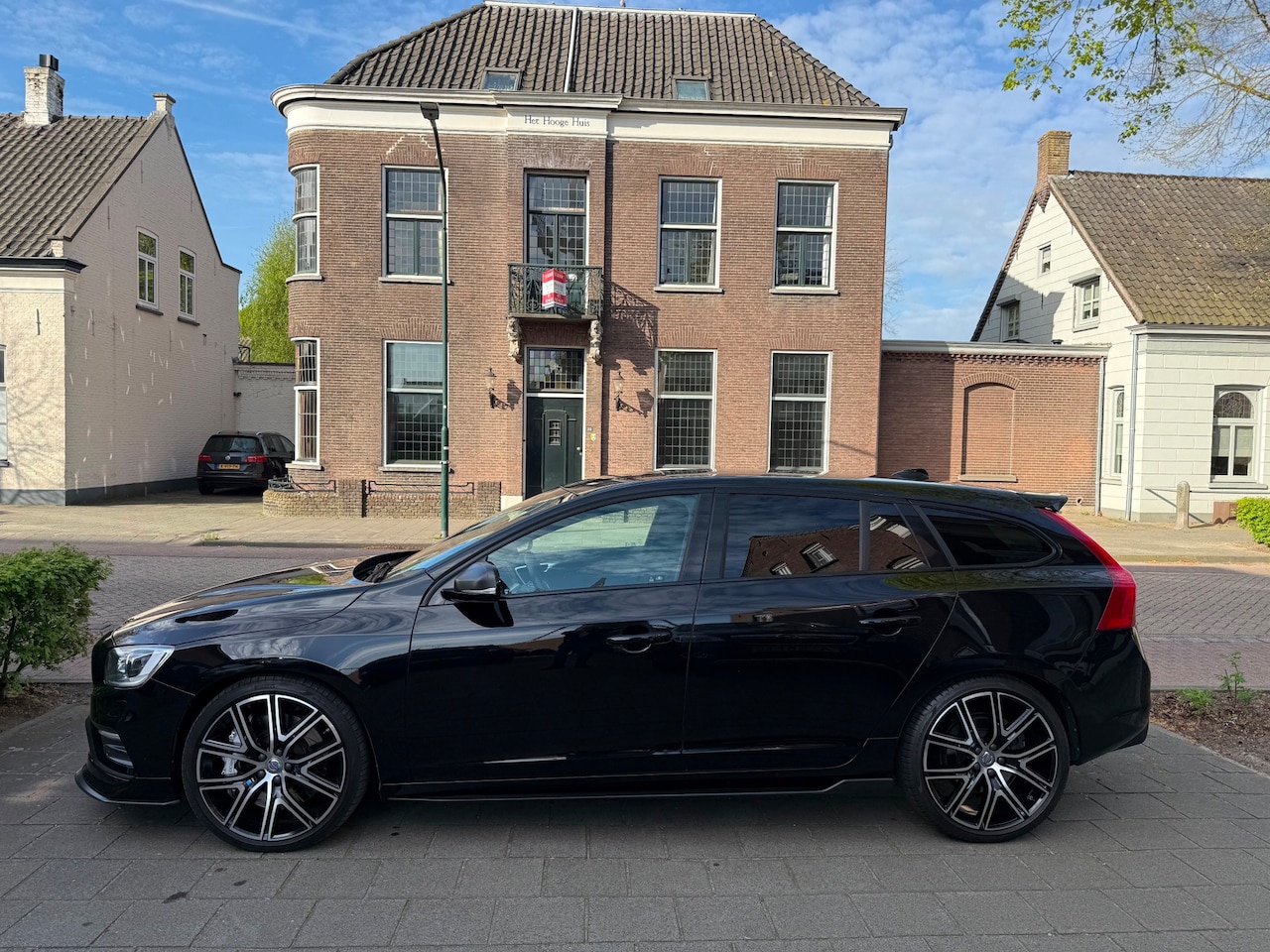 Volvo V60 - 2.0 T6 AWD Polestar UNIEK ENIGE TE KOOP IN NL ENGINEERD BY 559/1500 - AutoWereld.nl
