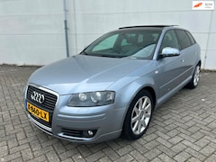 Audi A3 Sportback - 2.0 TDI Attraction Automaat Pano Trekhaak 2x S-Line Apk -02-2027