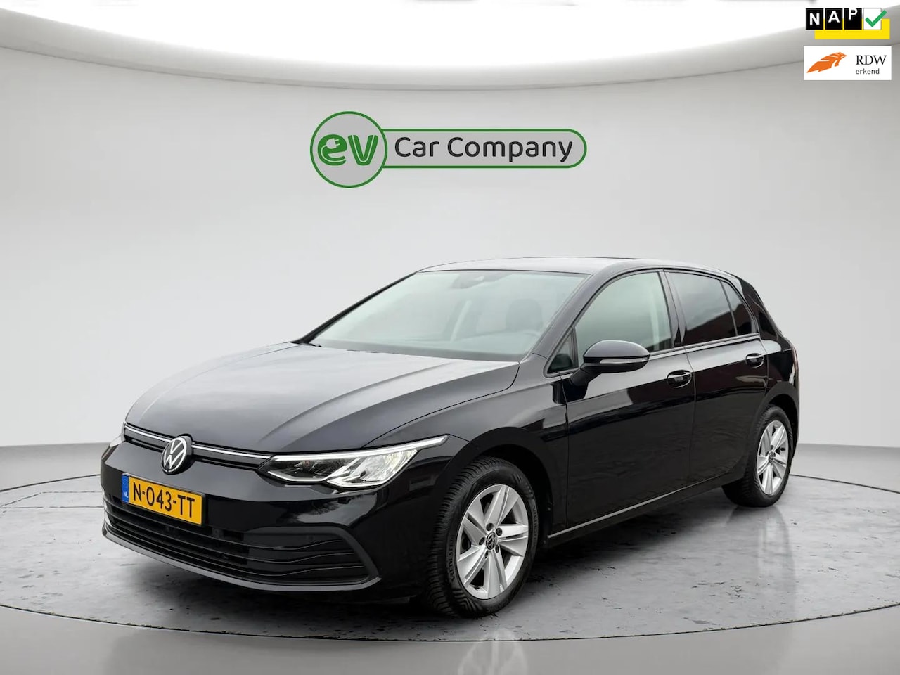 Volkswagen Golf - 1.0 eTSI Life | Automaat | Adapt. Cruise | Camera | CarPlay | Parkeersensoren | 1e Eigenaa - AutoWereld.nl