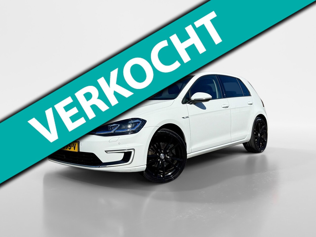 Volkswagen e-Golf - Virtual Cockpit / Warmtepomp / SOH 87% - AutoWereld.nl
