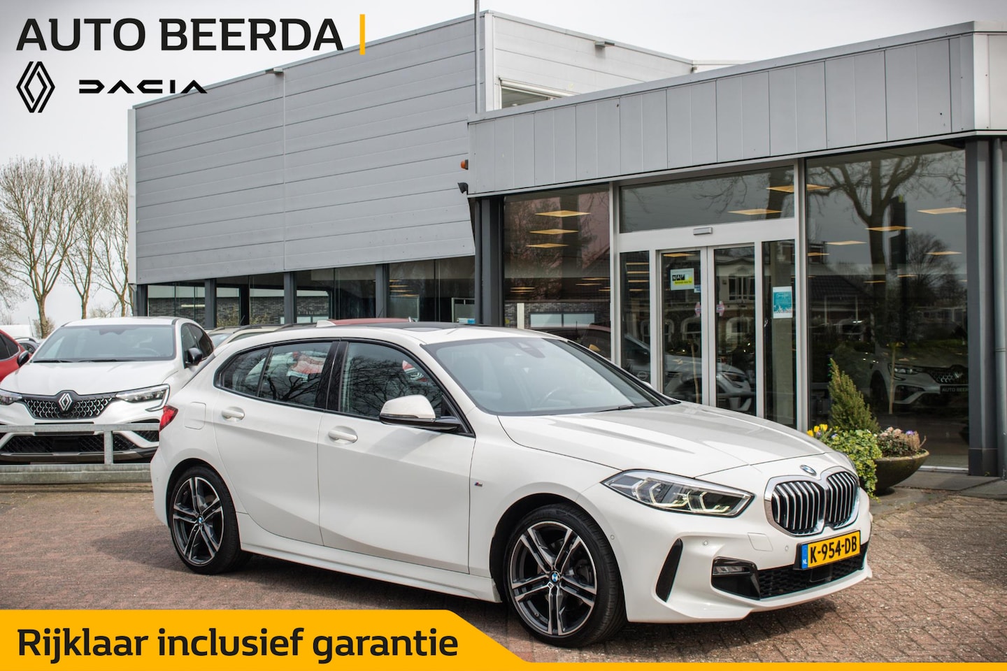 BMW 1-serie - 118i High Executive M Sport | Schuif / kanteldak | Lederen Bekleding - AutoWereld.nl