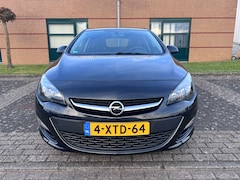 Opel Astra - 1.4 Turbo Design Edition