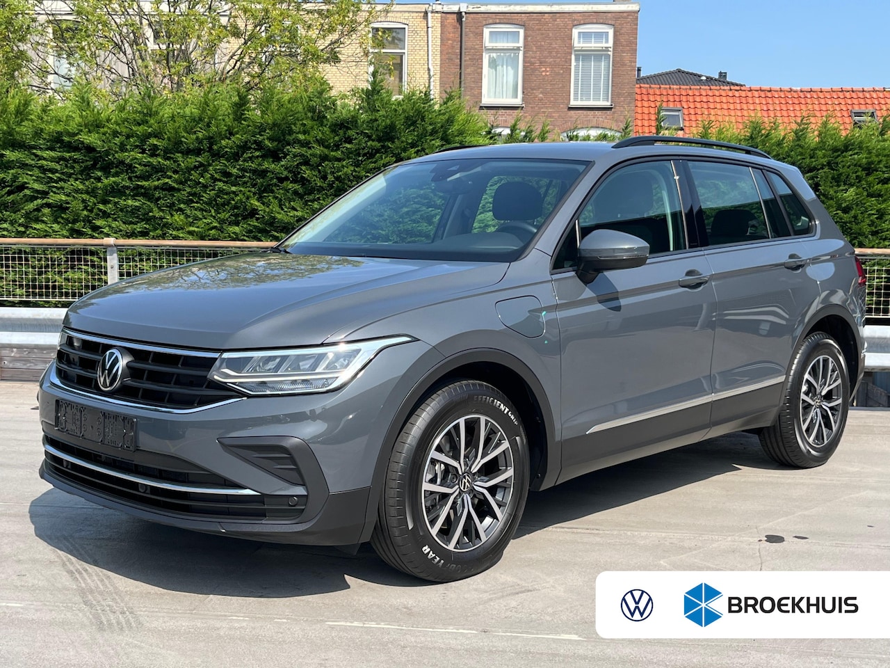 Volkswagen Tiguan - 1.4 eHybrid 245pk Life | ACC | PDC V+A | Navigatie | Apple Carplay | LED verlichting | - AutoWereld.nl