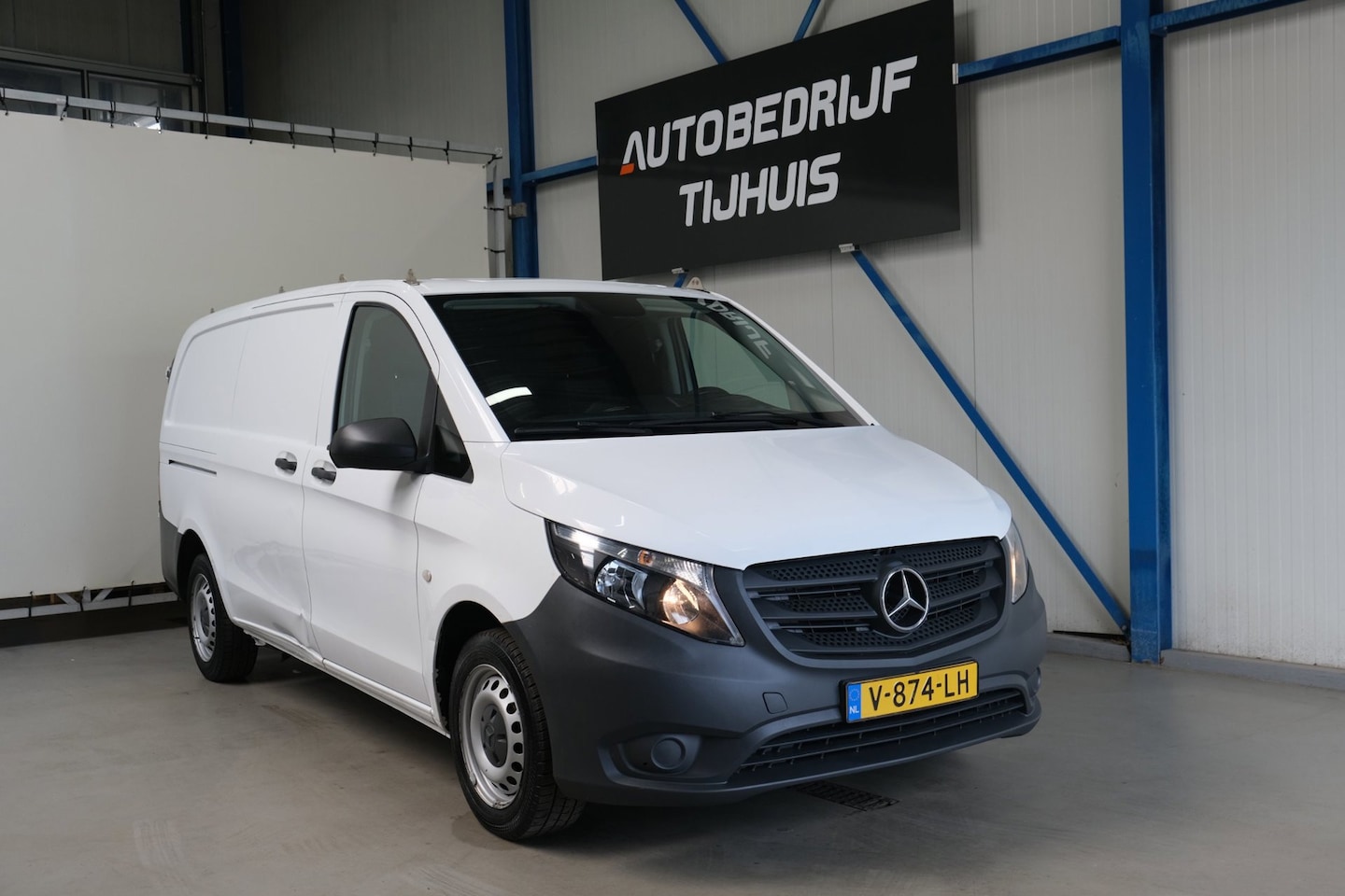 Mercedes-Benz Vito - 111 CDI Lang - N.A.P. Airco, Trekhaak. - AutoWereld.nl