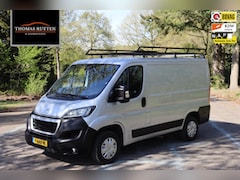 Peugeot Boxer - 330 2.0 BlueHDI L1H1 Premium Pack 2018 | Airco | Navigatie | Trekhaak | Cruise Control | A