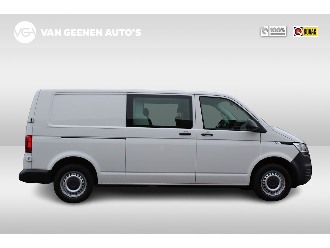 Volkswagen Transporter - 2.0TDI L2H1 150Pk DC Comfortline | Leder stuurwiel | Apple carplay/Android auto - AutoWereld.nl