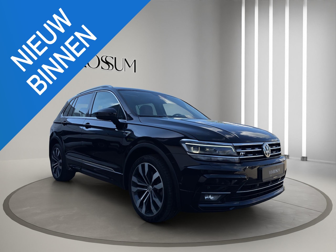 Volkswagen Tiguan - 2.0 TSI 4Motion Highline Business R-Line Exterieur | Pano | Leder Elektr. stoelen en verw. - AutoWereld.nl