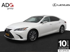 Lexus ES - 300h Preference Line | Schuif-/kanteldak | Lederen bekleding | 18 Inch Lichtmetalen velgen