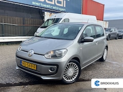 Volkswagen Up! - 1.0 high BlueMotion | Achterbank in delen neerklapbaar | Airco | Audio installatie premium