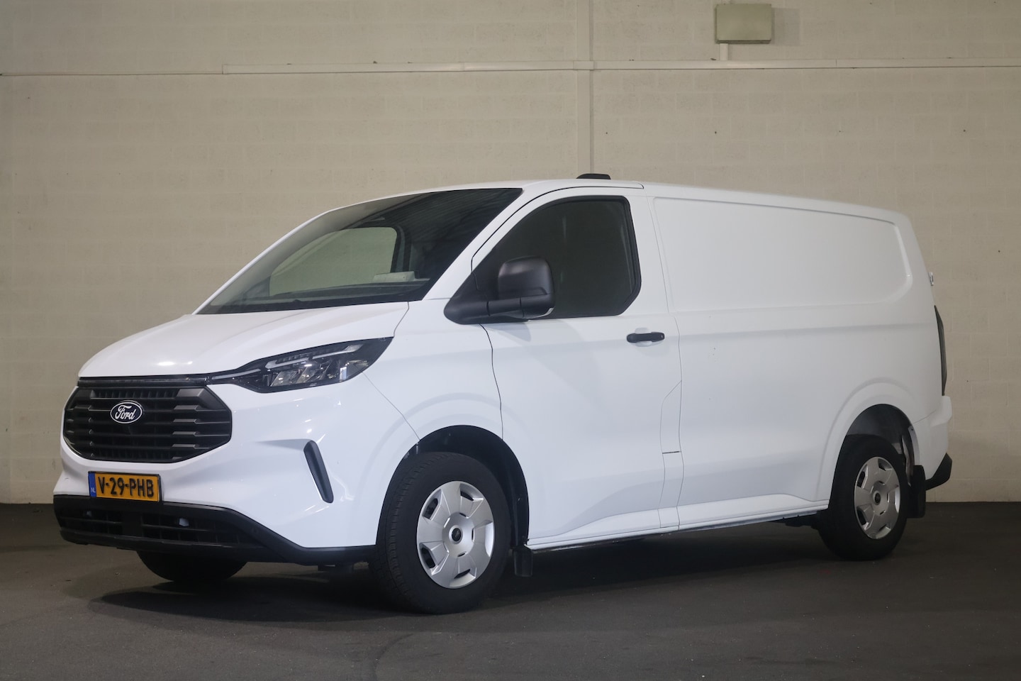Ford Transit Custom - 2.0 TDci L1 H1 Trend Airco Apple Carplay Camera - AutoWereld.nl