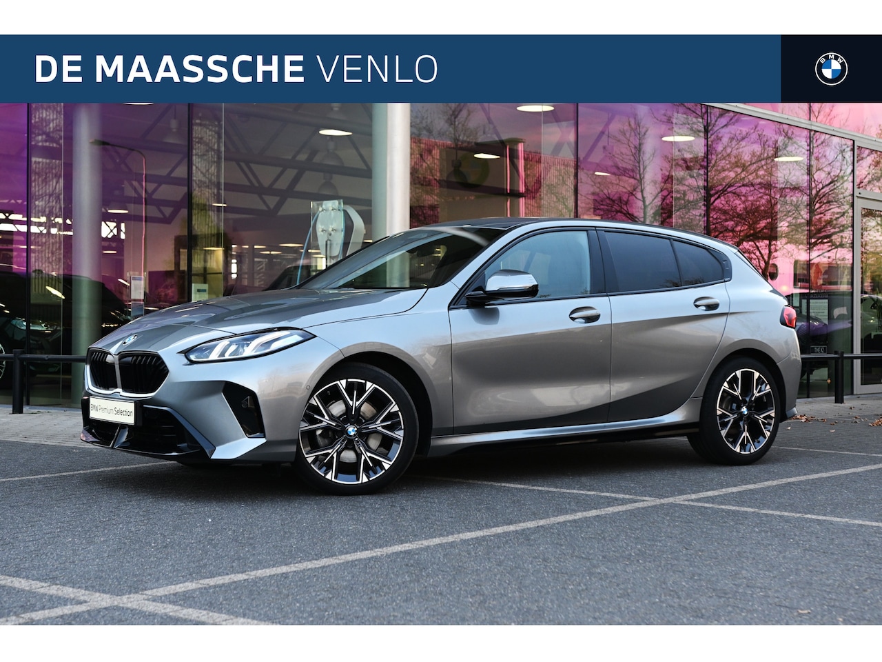 BMW 1-serie - 120 M Sport / Sportstoelen / M Adaptief onderstel / Achteruitrijcamera / Stoelverwarming / - AutoWereld.nl