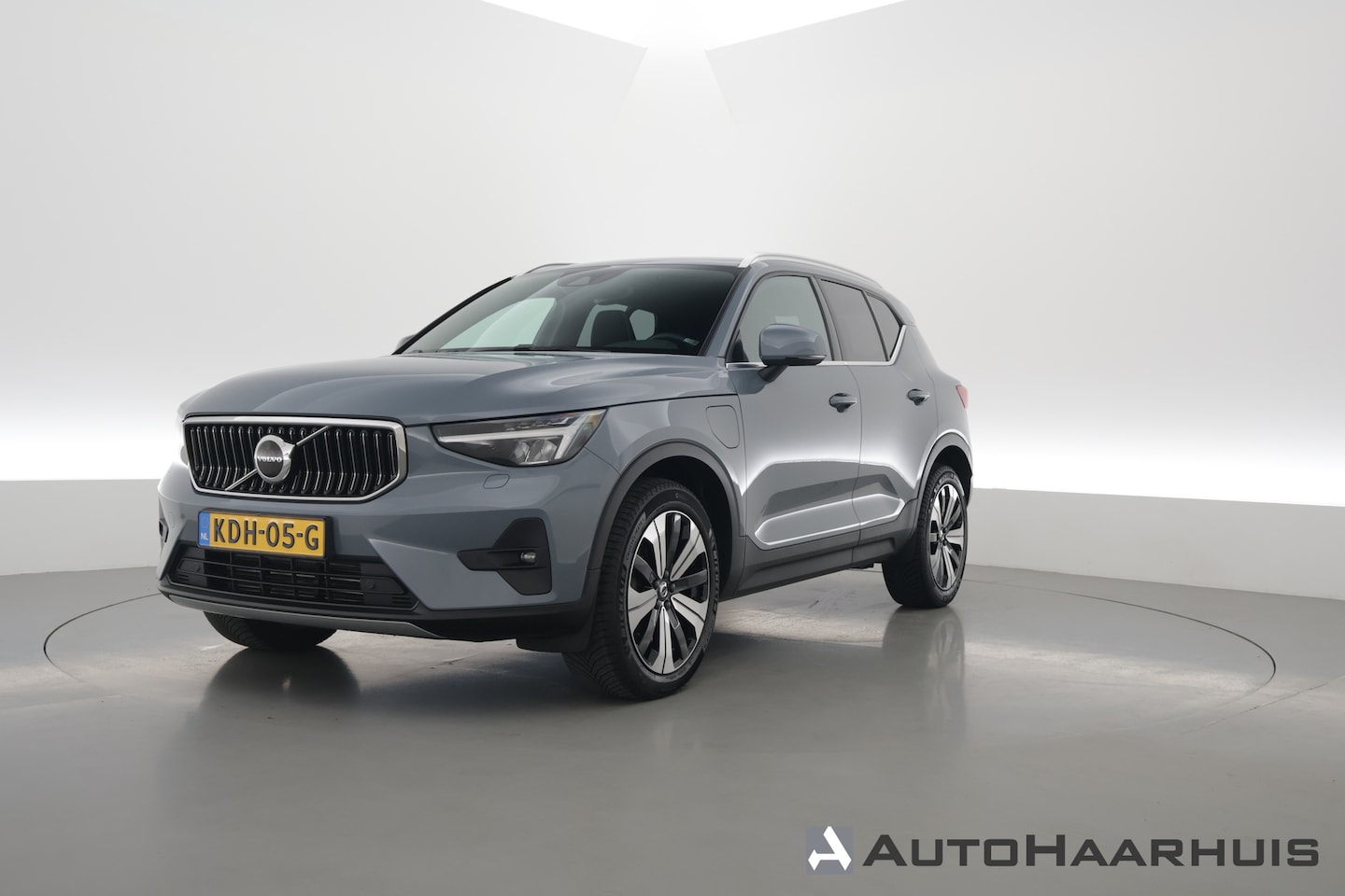 Volvo XC40 - 1.5 T5 Recharge Inscription | SOH 94.4% | Adapt. Cruise | Apple CarPlay & Android Auto | C - AutoWereld.nl