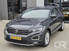 Volkswagen T-Roc - 1.5 TSI Sport Executive Automaat Trekhaak Carplay Dig Dash Cam