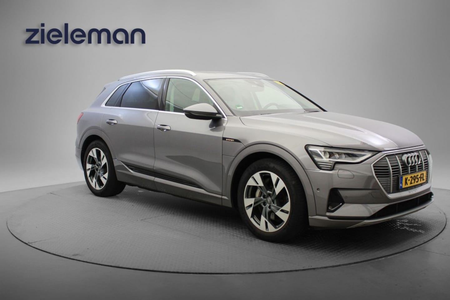 Audi e-tron - 50 quattro Launch edition plus 71 kWh - Panorama, Carplay, Memory, Leer, Navi, Camera, Sto - AutoWereld.nl