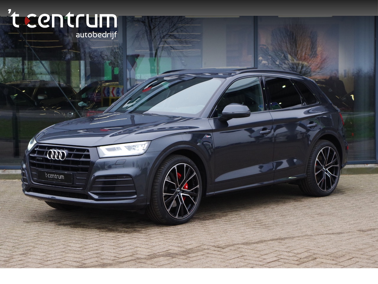 Audi Q5 - 55 TFSI e 367 PK Quattro Competition S-Line PHEV, Luchtvering, Panoramadak, Camera - AutoWereld.nl