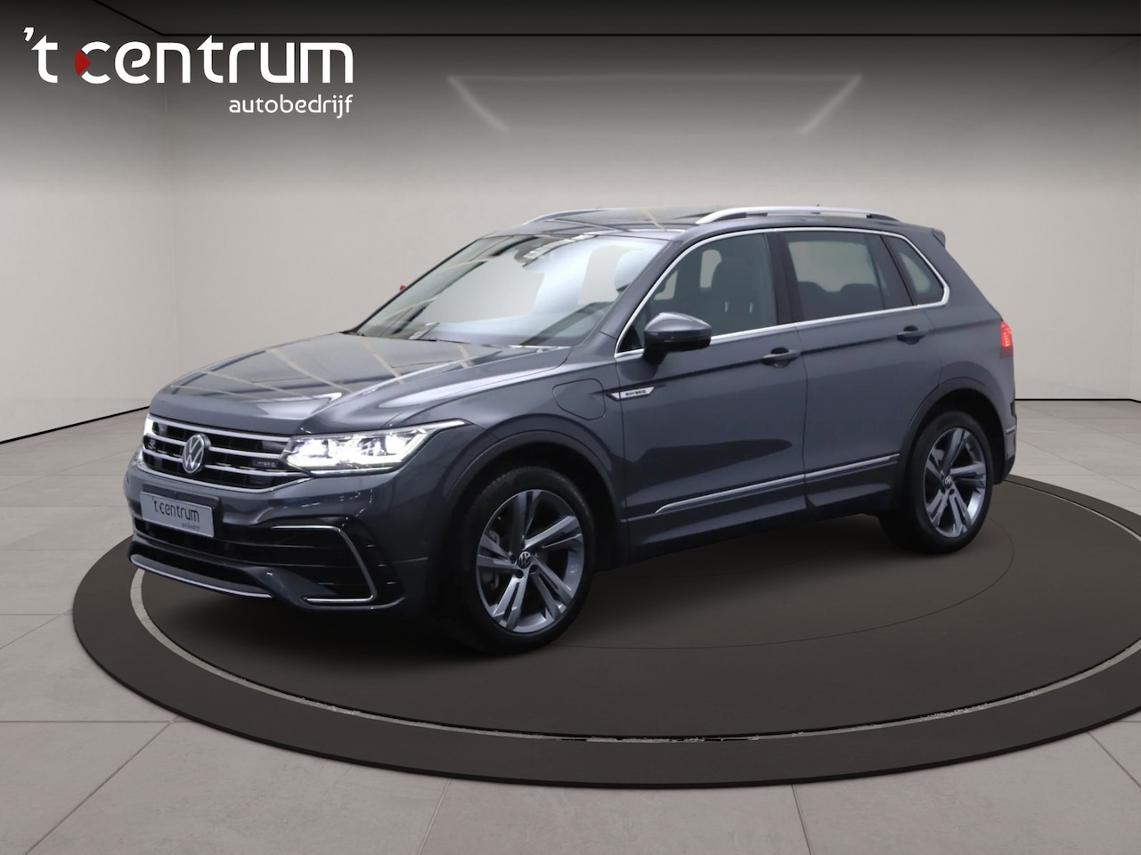 Volkswagen Tiguan - 1.4 TSI eHybrid R-Line 245 PK Business PHEV, Panoramadak, Leder, 360 Camera, Carplay, Memo - AutoWereld.nl