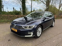 Volkswagen Passat Variant - 1.4 TSI GTE Connected Series/PDC/Navi/Led/APK