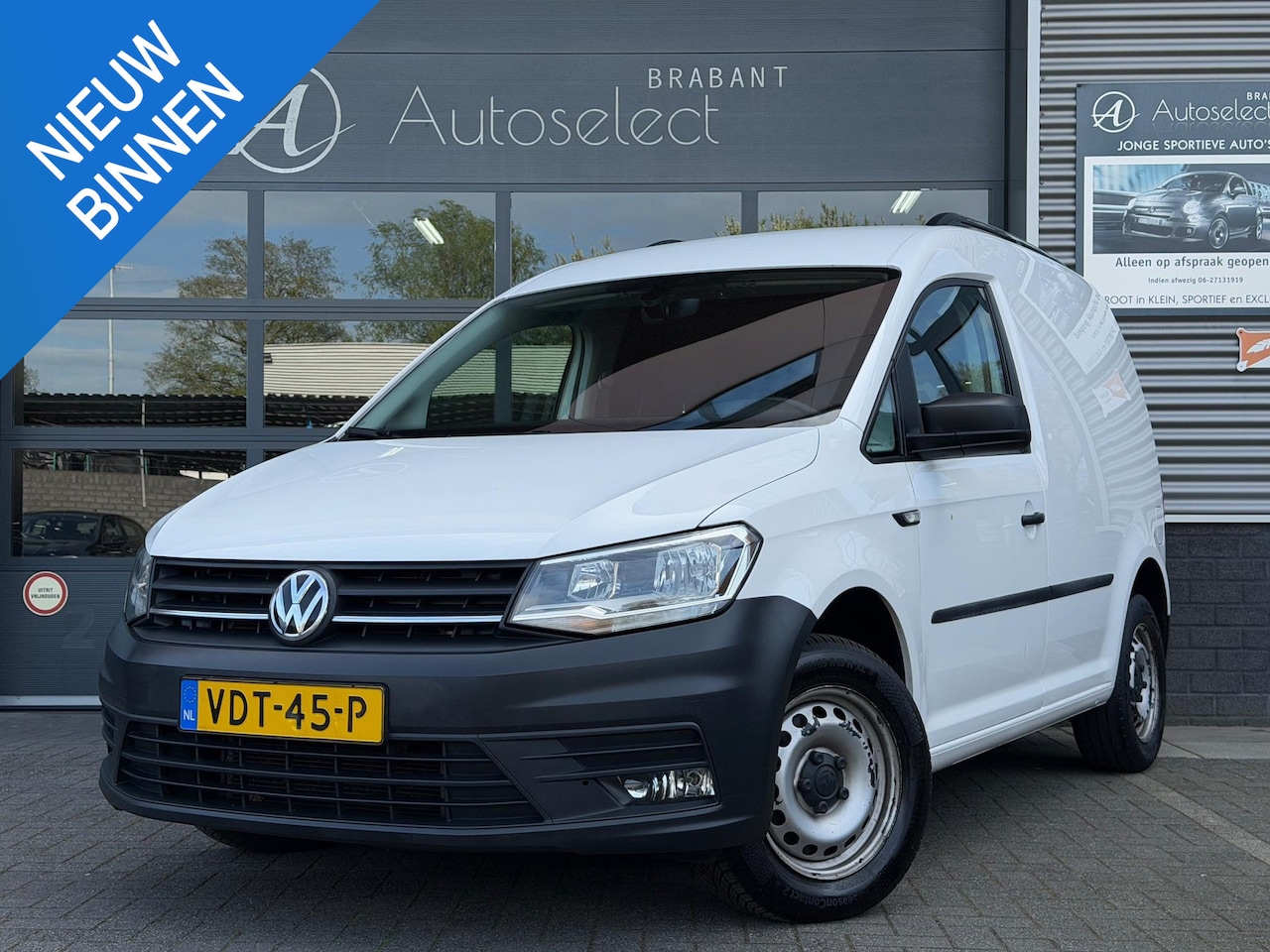 Volkswagen Caddy - 2.0 TDI L1H1 BMT Comfortline Airco Cruise Navi - AutoWereld.nl