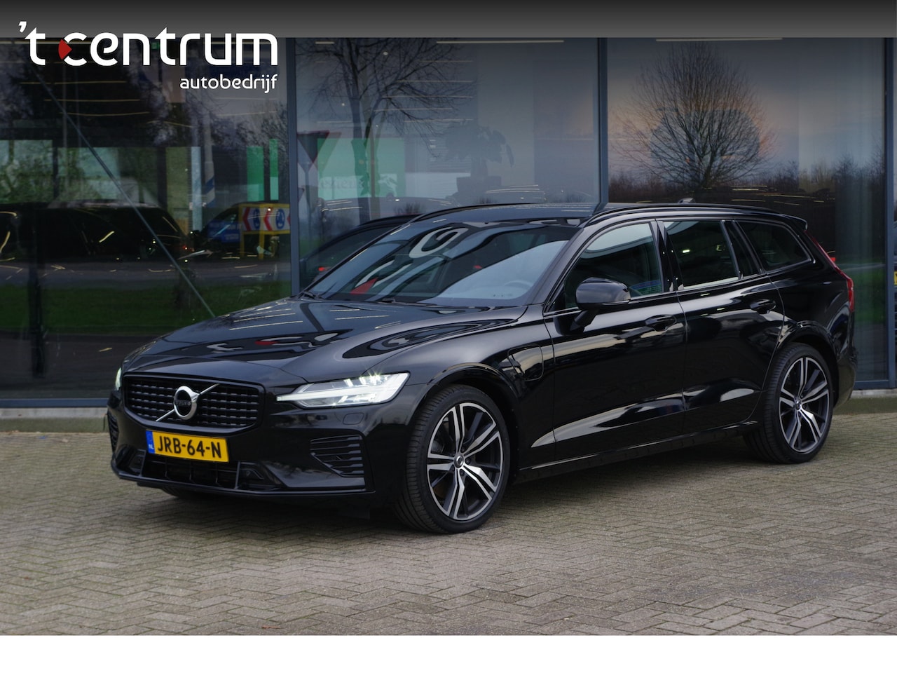 Volvo V60 - 2.0 T8 Recharge 390 PK AWD R-Design PHEV, Memory, H/K Sound, Adap. Cruise Control - AutoWereld.nl
