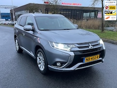 Mitsubishi Outlander - 2.0 PHEV Pure, Aut, Cam, Keyless, Carplay, 1e eig afk, Geen import, Nap, Volledig dealer o