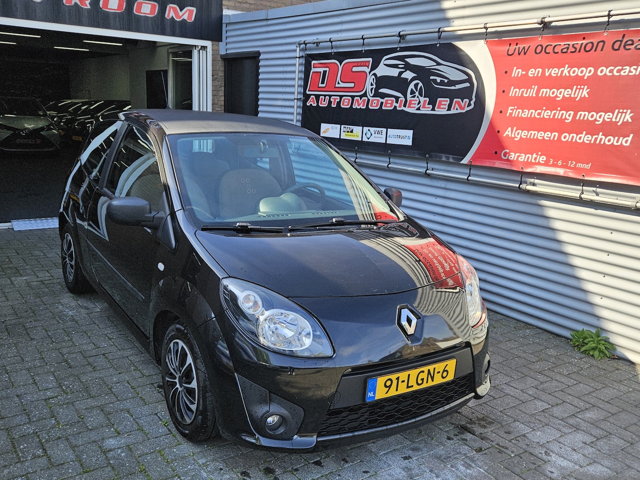 Renault Twingo - 1.2-16V Authentique *** AIRCO-ELECTR.RAMEN-CV,etc,etc. zeer nette auto *** - AutoWereld.nl