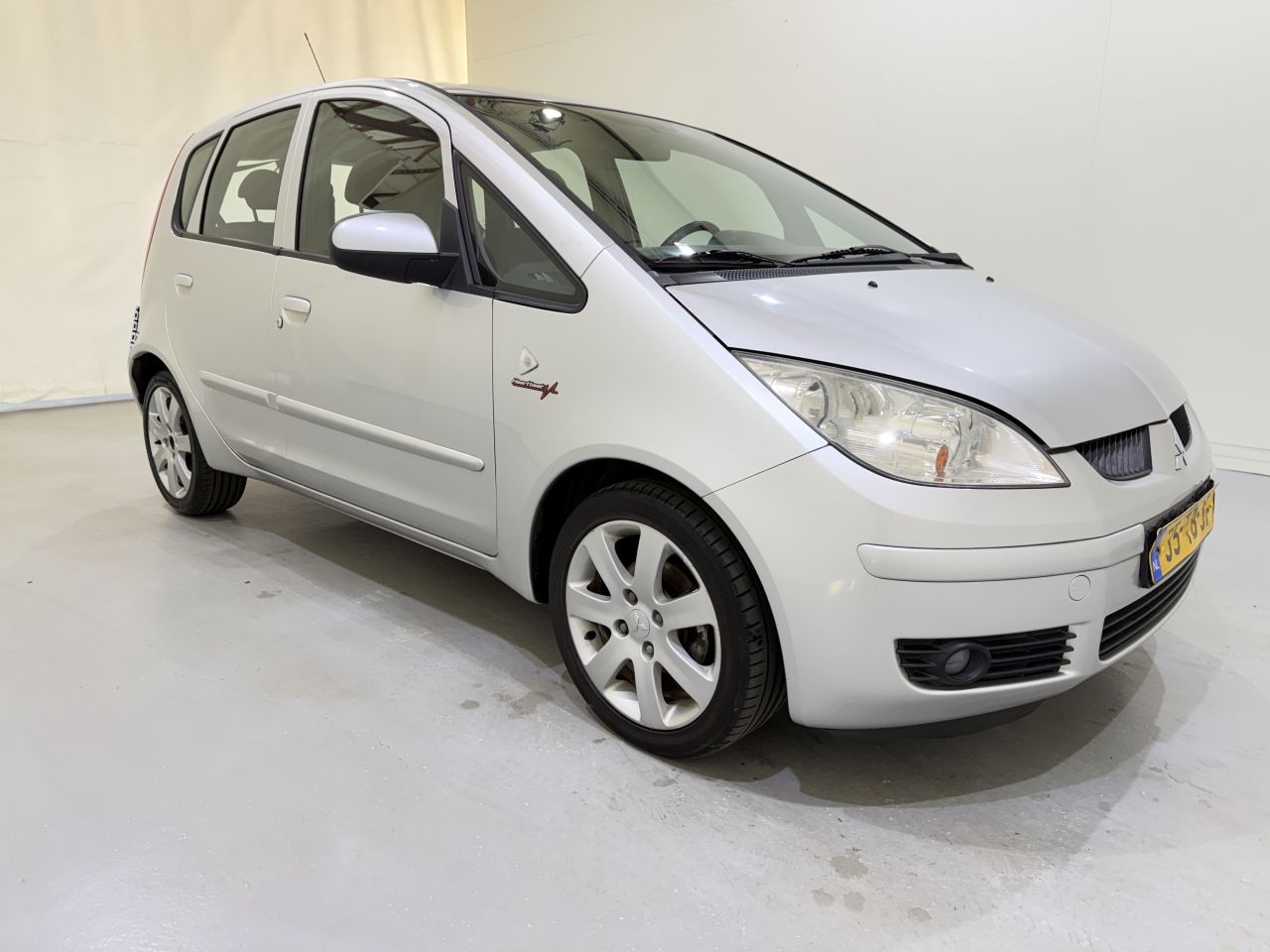 Mitsubishi Colt - 1.3 HeartbeatAirco - AutoWereld.nl