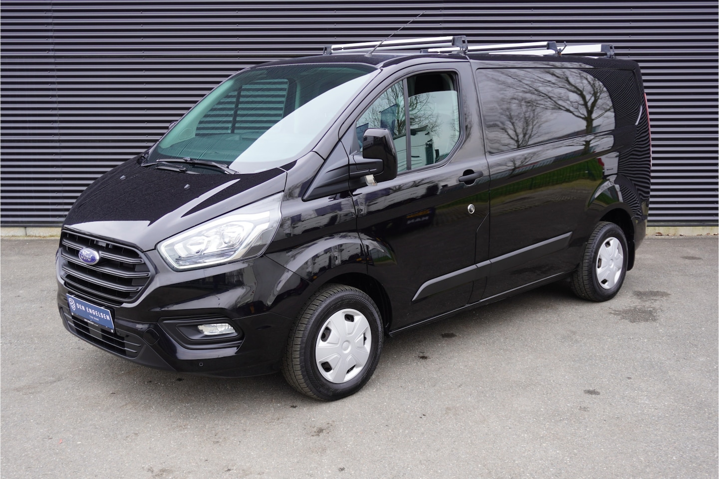 Ford Transit Custom - 131pk Automaat L1H1 Trend Trekhaak Airco Cruise control Parkeersensoren Stoelverwarming Bl - AutoWereld.nl