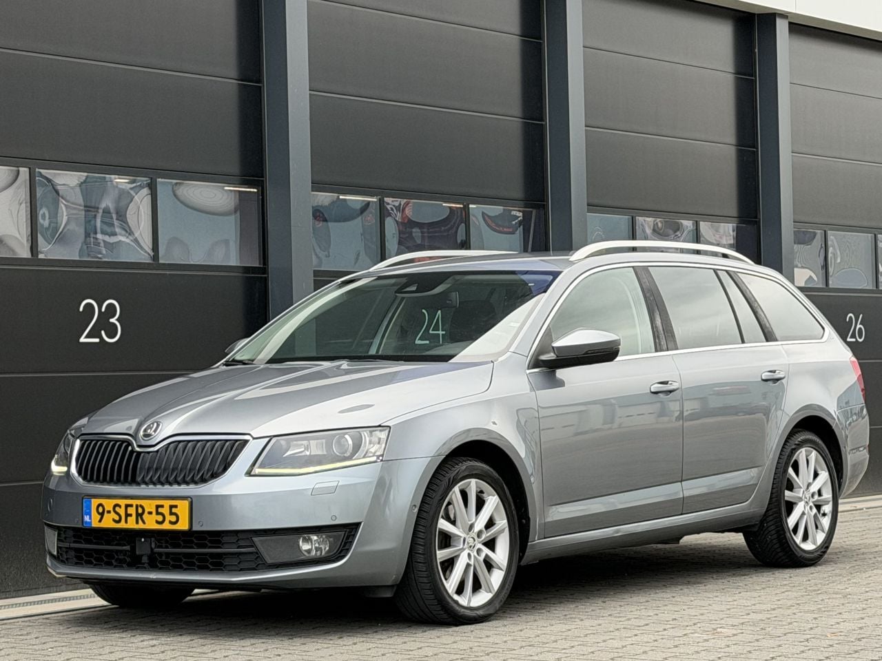 Skoda Octavia - 1.6 TDI Xenon Navi Clima AUTOMAAT - AutoWereld.nl