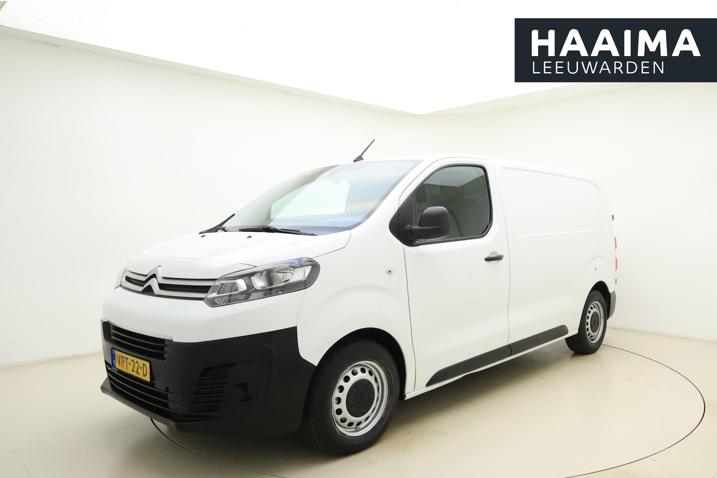 Citroën Jumpy - 2.0 BlueHDI 145 M Club | Achteruitrijcamera | Parkeersensoren | Cruise control | Apple car - AutoWereld.nl