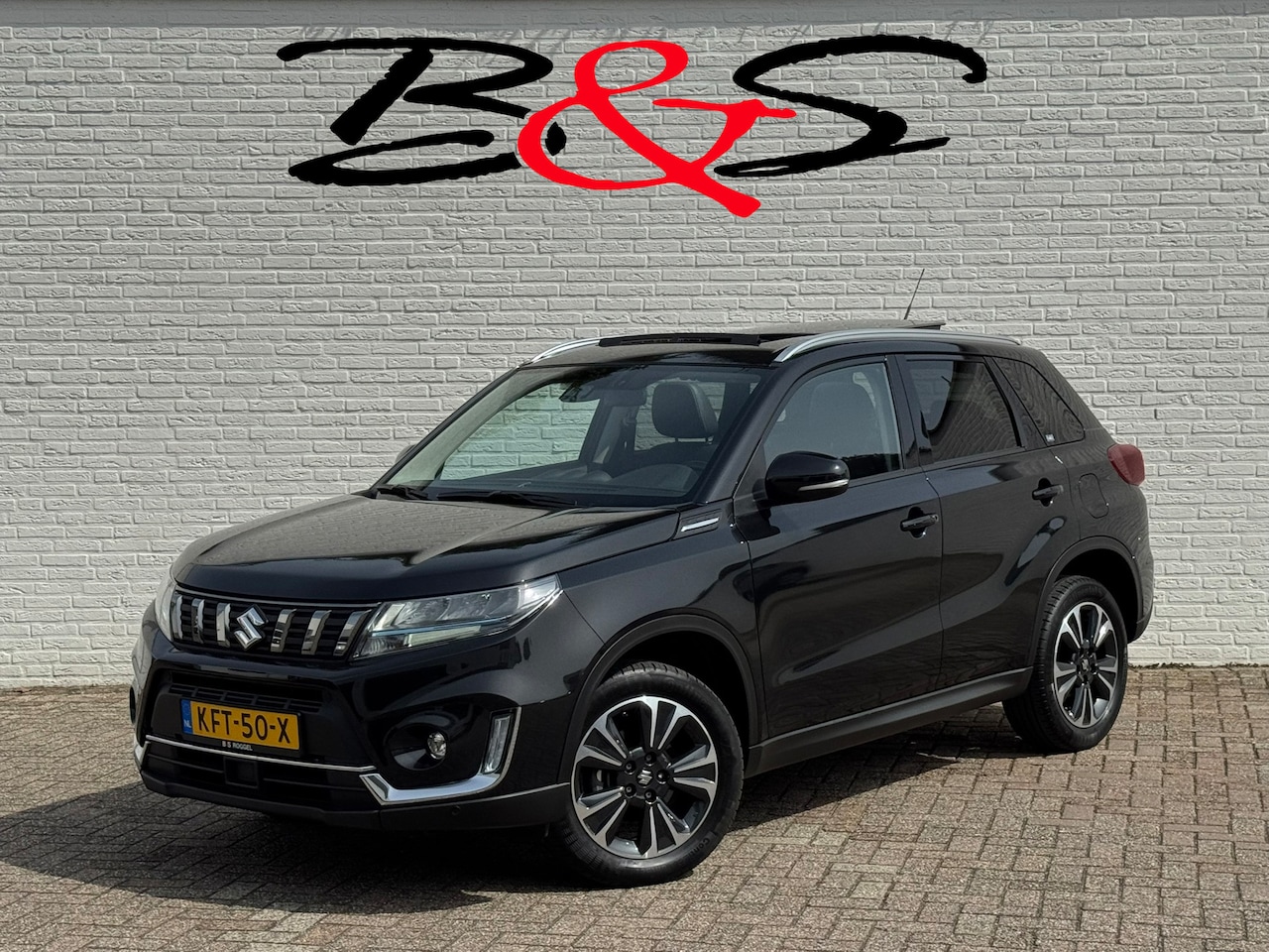 Suzuki Vitara - 1.5 Hybrid Automaat Panorama Adapt Cruise Camera+Pdc Navigatie Carplay Stoelverwarming - AutoWereld.nl