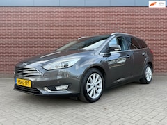Ford Focus Wagon - 1.0 Titanium Edition / Airco / Cruise / PDC / Trekhaak
