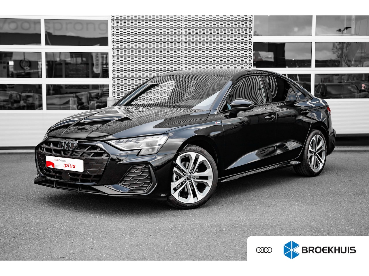 Audi A3 Limousine - 30 TFSI S edition | Trekhaak | Carplay | Comfortpakket Plus | Achteruitrijcamera | - AutoWereld.nl