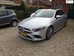 Mercedes-Benz A-klasse - 200 Launch Edition Premium AMG Line Panorama dak, Navigatie, Climate controle, Cruise cont