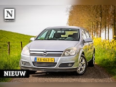 Opel Astra - 1.8 Cosmo |Automaat |Navi |Cruise |Trekhaak|Airco