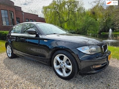 BMW 1-serie - 118i High Executive AUTOMAAT/airco/XENON/cruise