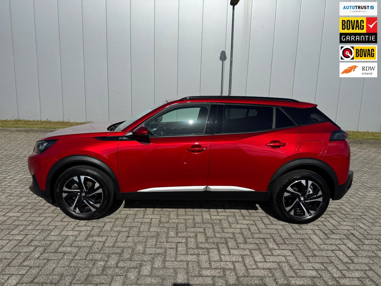 Peugeot 2008 - 1.2 PureTech Blue Lease Allure 1.2 PureTech Blue Lease Allure , 130 pk, Trekhaak, Dakdragers - AutoWereld.nl