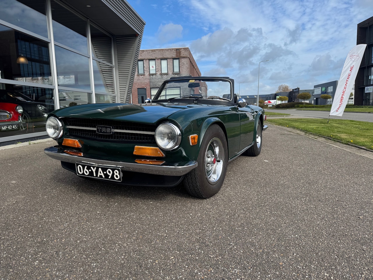 Triumph TR6 - Soft Top - AutoWereld.nl